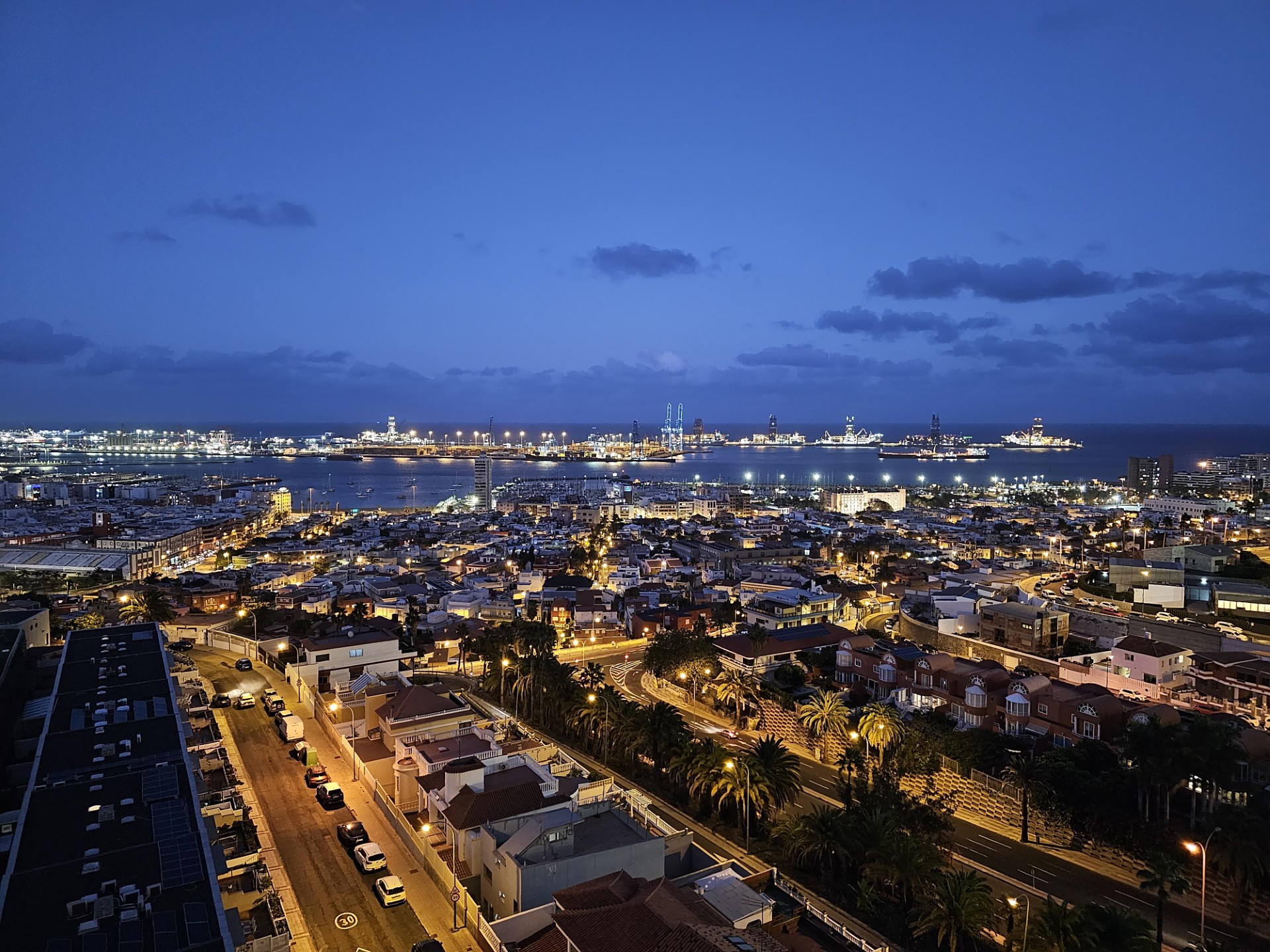 galeria Piso en Antonio María Manrique con excelentes vistas de la ciudad
